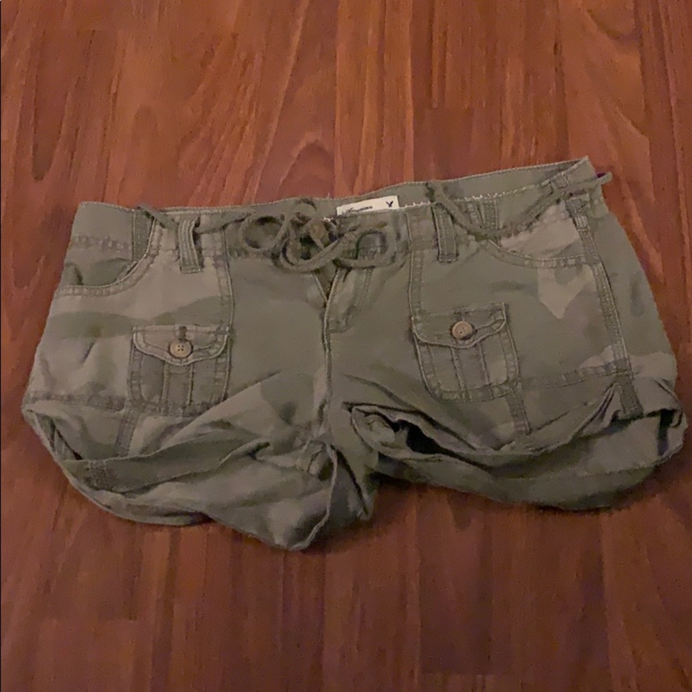American eagle camo shorts